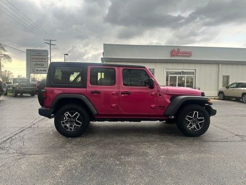 Used 2021 Jeep Wrangler Unlimited Sport AWD/4WD image 8
