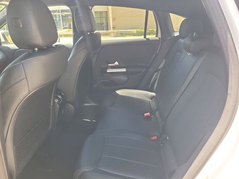 Used 2025 Mercedes-Benz GLA 250 image 14