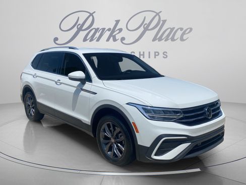 Used 2022 Volkswagen Tiguan SE FWD image 8