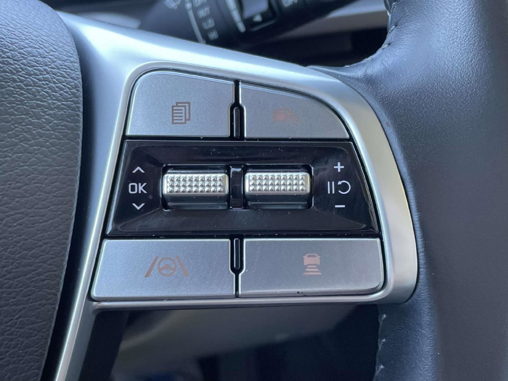 Used 2025 Kia Telluride S FWD image 32