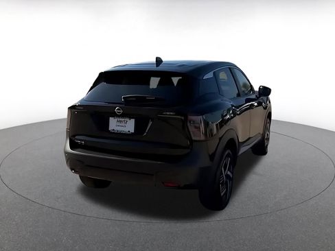 Used 2025 Nissan Kicks SV image 11