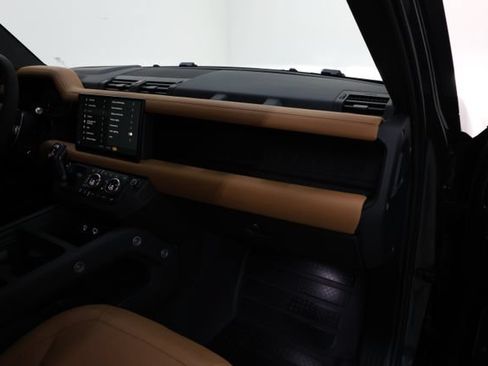 Used 2023 Land Rover Defender 90 V8 AWD/4WD image 79