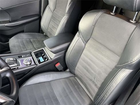 Used 2022 Mitsubishi Outlander SE image 23