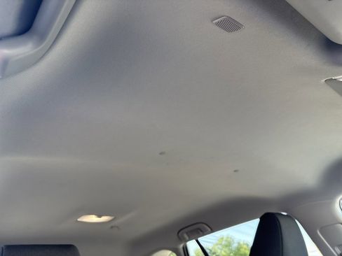 Used 2025 Toyota RAV4 XLE FWD image 22