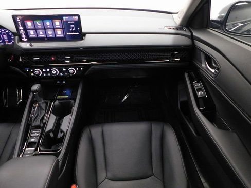Used 2024 Honda Accord Touring image 37