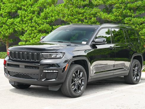 Used 2025 Jeep Grand Cherokee L Limited AWD/4WD image 1