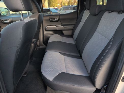 Used 2023 Toyota Tacoma TRD Sport image 27