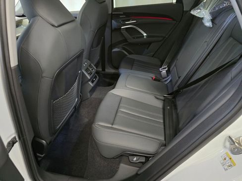 New 2025 Audi Q5 Premium Plus image 17