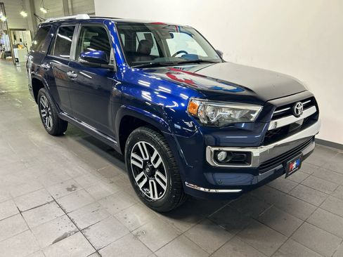 Used 2020 Toyota 4Runner Limited AWD/4WD image 2