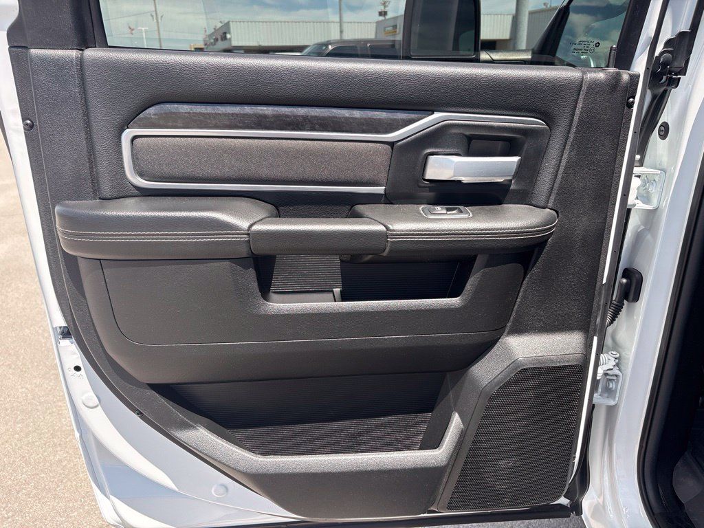 Used 2024 RAM 3500 Big Horn w/ Protection Group AWD/4WD image 18