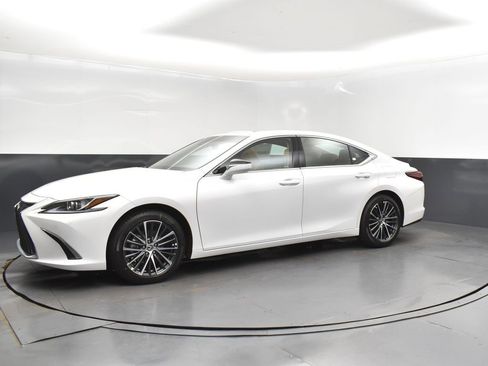 New 2025 Lexus ES 350 w/ Premium Package image 3