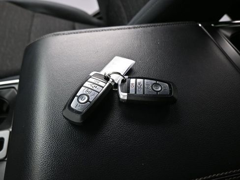 Certified 2022 Ford F150 XLT w/ Equipment Group 302A High image 15