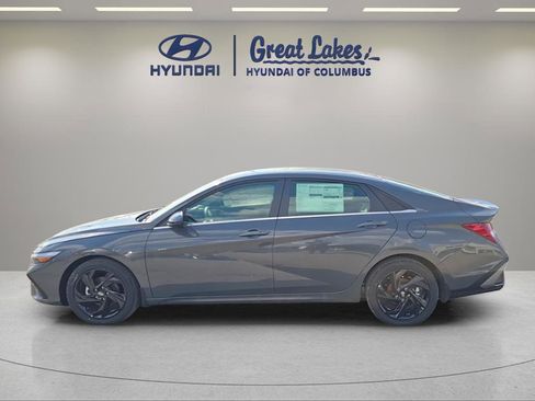 New 2026 Hyundai Elantra SEL Sport Premium FWD image 3