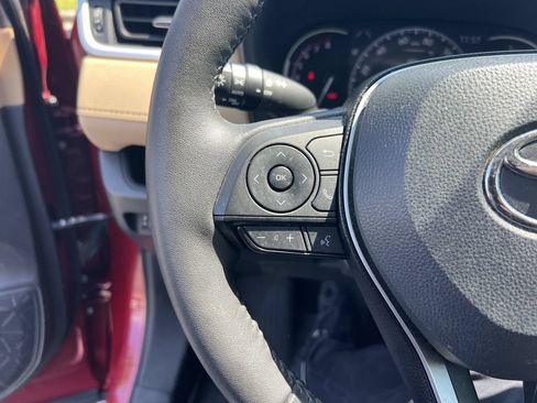Used 2023 Toyota RAV4 XLE Premium FWD image 19