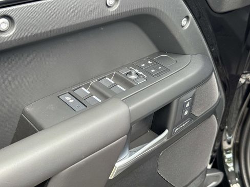 New 2026 Land Rover Defender 130 S AWD/4WD image 20