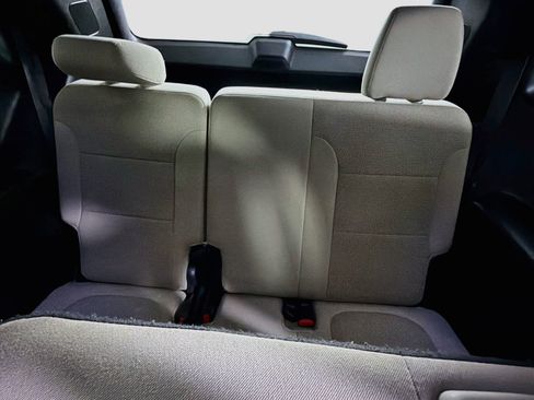 Used 2023 Chevrolet Traverse LS FWD image 27