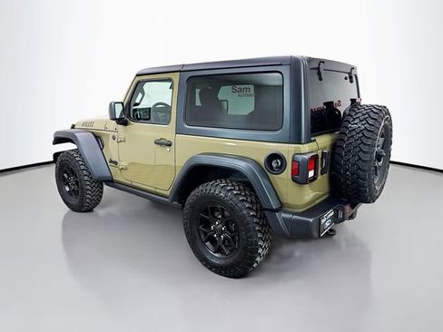 Used 2025 Jeep Wrangler Willys image 5