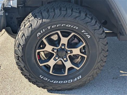 Used 2023 Jeep Wrangler Unlimited Rubicon w/ Cold Weather Group image 10