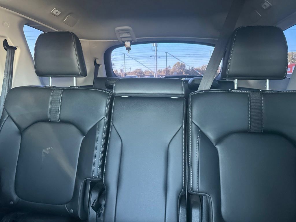 Used 2025 Honda Pilot EX-L image 24