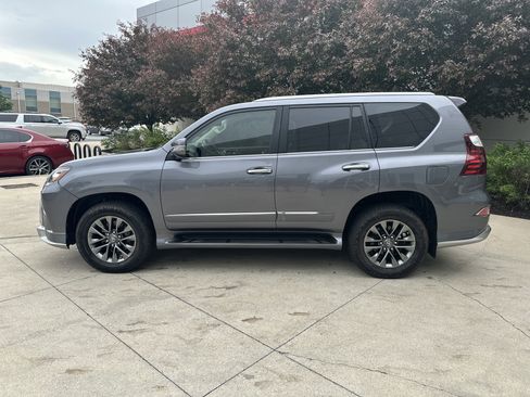 Used 2018 Lexus GX 460 Premium AWD/4WD image 9