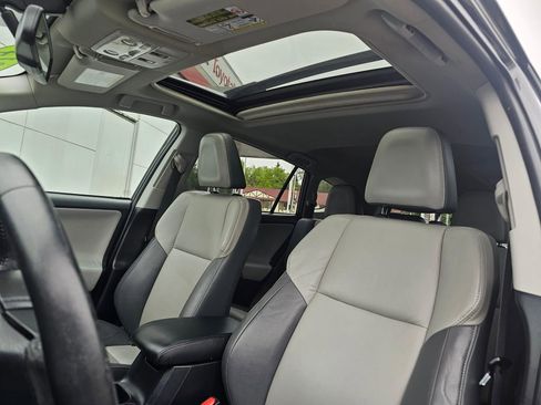 Used 2014 Toyota RAV4 Limited AWD/4WD image 21
