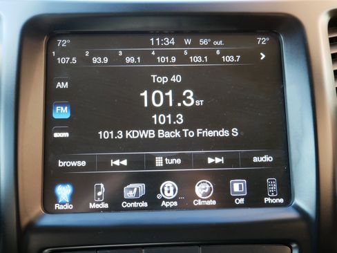 Used 2018 Jeep Cherokee Trailhawk w/ Cold Weather Group image 16