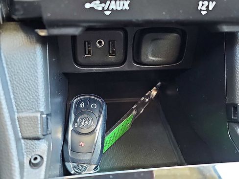 Used 2021 Buick Encore Preferred w/ Safety Package image 31