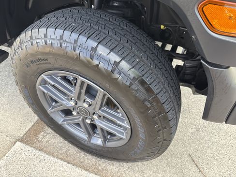 Used 2025 Jeep Wrangler Sport S image 13