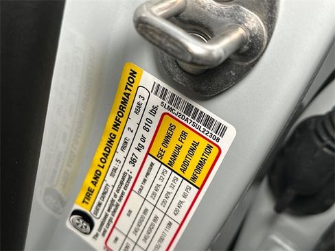 New 2025 Lincoln Corsair Reserve image 27