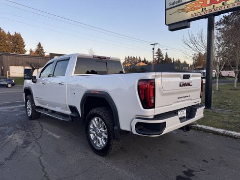 Used 2020 GMC Sierra 3500 Denali w/ Denali Ultimate Package image 3