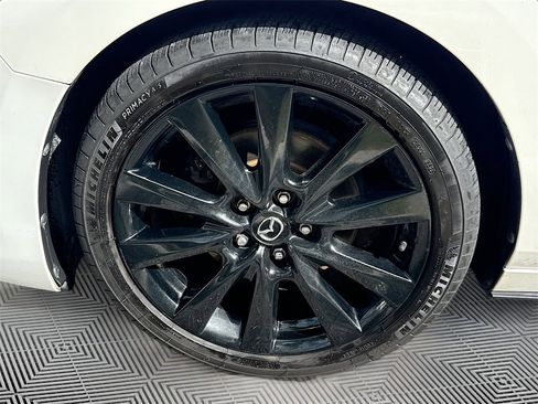Used 2020 MAZDA MAZDA3 Premium image 33