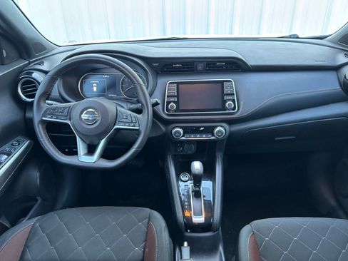 Used 2020 Nissan Kicks SR w/ Exterior Package image 25