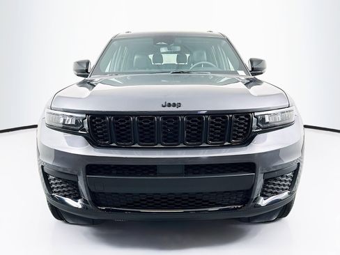 Used 2023 Jeep Grand Cherokee L Laredo AWD/4WD image 2