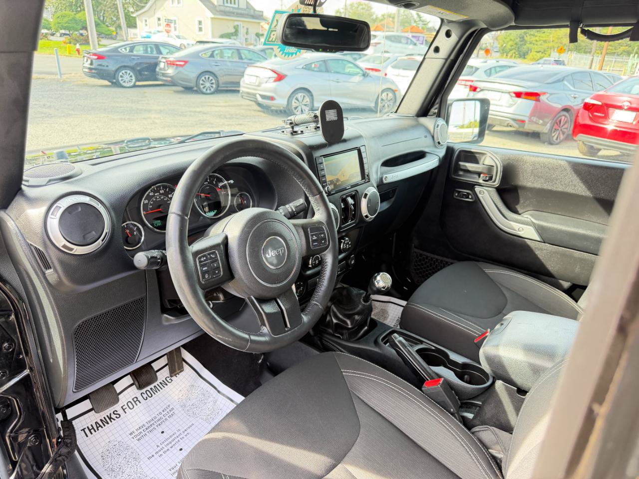 Used 2016 Jeep Wrangler Unlimited Sahara w/ Connectivity Group AWD/4WD image 11