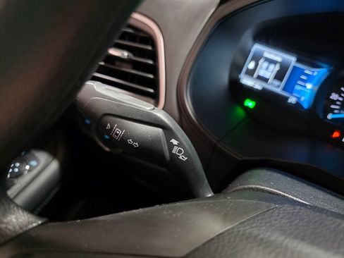 Used 2024 Ford Edge SE w/ Black Appearance Package image 29