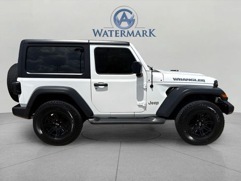 Used 2019 Jeep Wrangler Sport AWD/4WD image 6