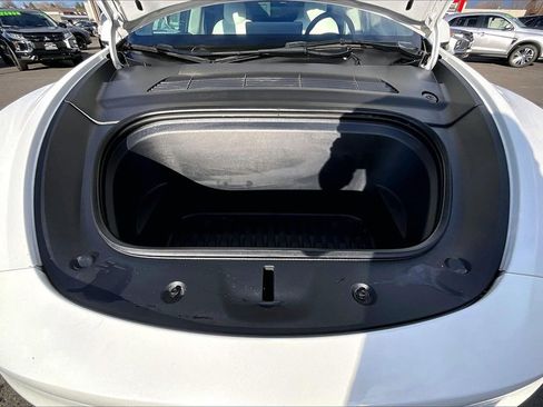 Used 2023 Tesla Model Y Long Range image 10