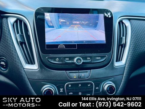 Used 2024 Chevrolet Malibu LT image 17