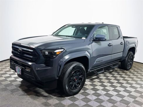 Certified 2024 Toyota Tacoma SR5 image 4