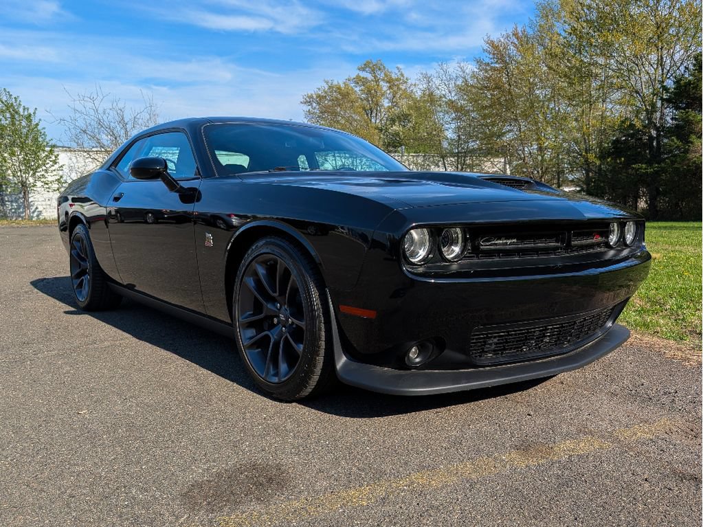Used 2023 Dodge Challenger R/T Scat Pack RWD image 3
