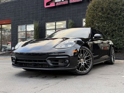 Used 2023 Porsche Panamera Platinum Edition image 2