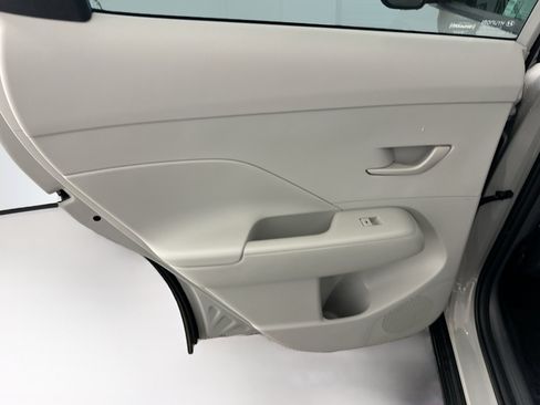 Used 2025 Hyundai Kona SEL AWD/4WD image 26