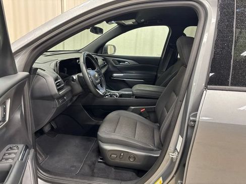 Used 2026 Chevrolet Traverse LT FWD image 15