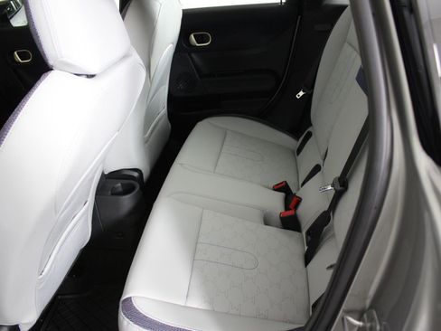 Used 2026 MINI Cooper 4-Door Hardtop FWD image 13