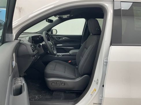 New 2026 Chevrolet Traverse LT w/ Driver Confidence Package AWD/4WD image 8