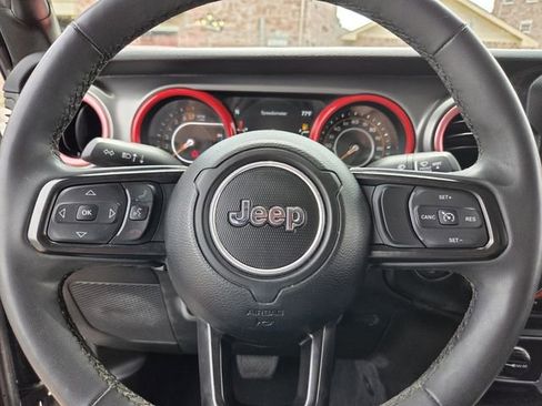 Used 2023 Jeep Gladiator Sport AWD/4WD image 22