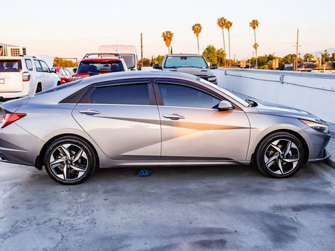 Used 2023 Hyundai Elantra Limited w/ Winter Weather Package FWD image 22