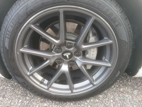 Used 2021 Tesla Model 3 Standard Range Plus image 32