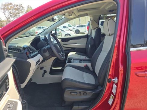 Used 2026 Honda Odyssey Elite image 5