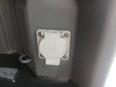 Used 2022 Chevrolet Silverado 1500 High Country w/ High Country Premium Package image 10